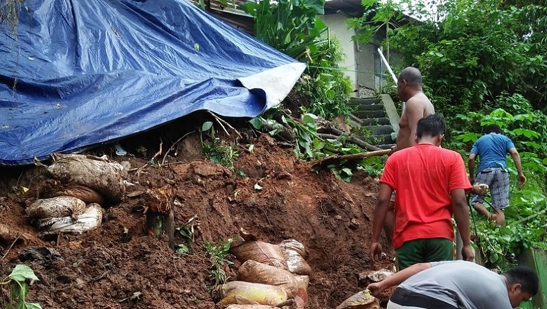 Ratusan Warga di Kota Ambon Menjadi Korban Banjir dan Tanah Longsor Akibat Hujan Deras, Dinas PUPR Maluku Diimbau Tangani Infrastruktur Dasar yang Rusak