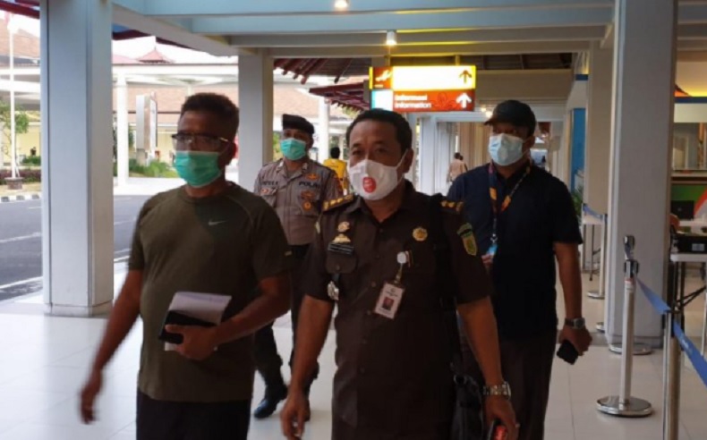 Tim Gabungan Kejari Badung dan Kejari Jakarta Pusat Menangkap Terpidana Korupsi  di Hotel Kawasan Jimbaran Bali