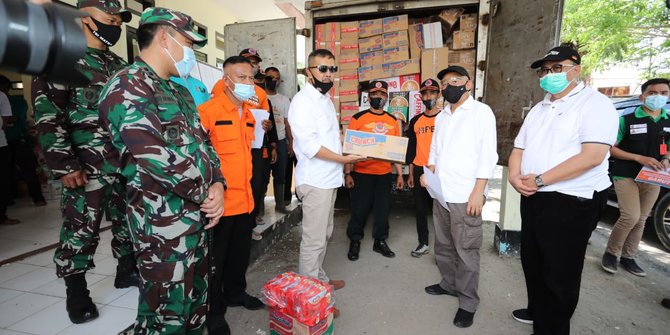 Kementerian Koperasi dan UKM Beri Bantuan untuk Warga dan UKM Korban Banjir Bandang Garut Selatan
