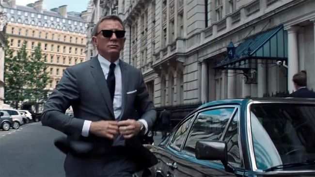 Syuting James Bond, 8.400 Galon Coca Cola Diguyur ke Jalan