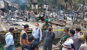Polres Kapuas Hulu Kalbar Mengungkap Hasil Penyelidikan Kebakaran Rumah Betang di Kecamatan Putussibau Selatan, 'Akibat Korsleting Listrik'