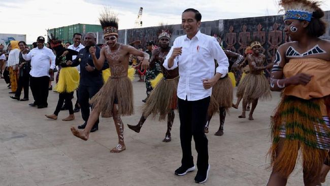Satu Tahun Jokowi-Ma'ruf dan Kerangka Baru Pembangunan Papua