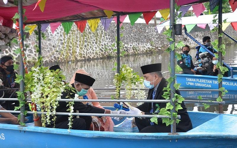 Sebanyak Tiga Pasangan Pengantin Menikah Masal di Dermaga Cinta Kali Gajahwong Giwangan, Promosi Tempat Wisata