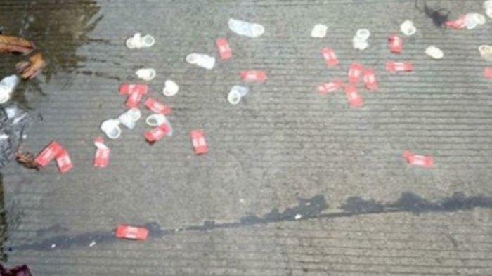 Viral di Medsos Usai Diguyur Hujan Deras di Tangerang, Puluhan Kondom Bekas Muncul di Tengah Jalan