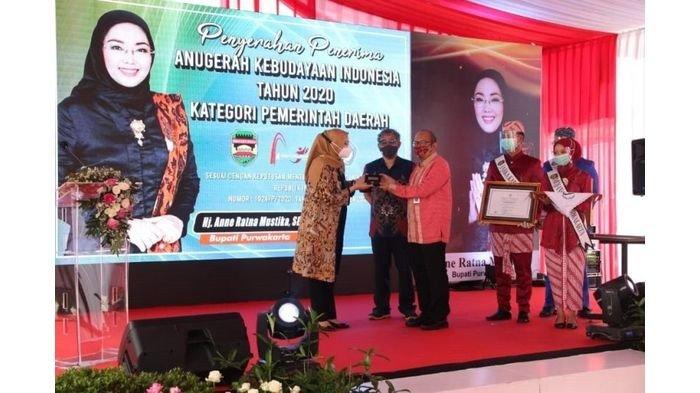 Kabupaten Purwakarta Meraih Penghargaan AKI 2020 dari Kemendikbud, 'Penghargaan Ini buat Warga Purwakarta' Ujar Bupati Anne