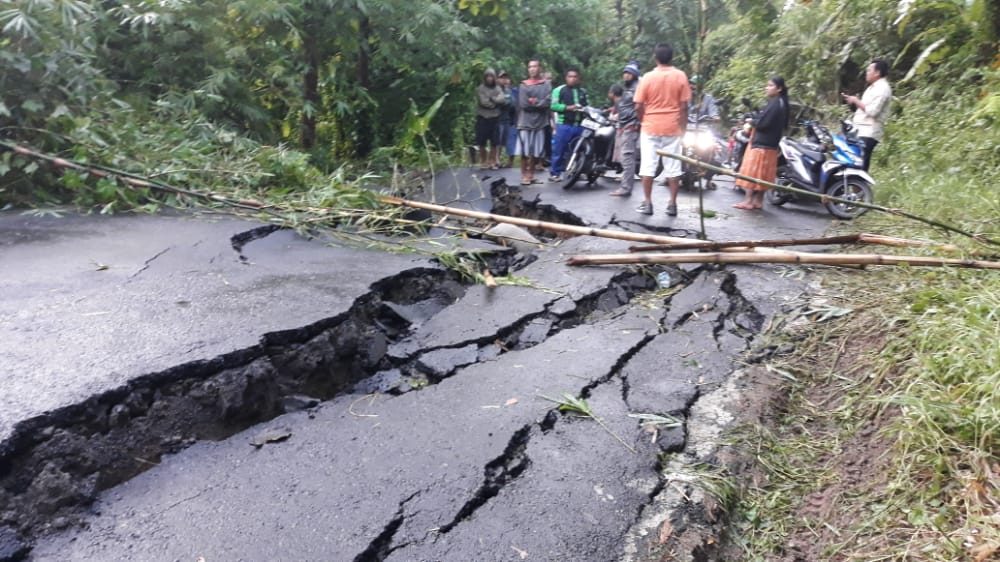 Sekda Dian : Warga Di Desa Rawan Bencana Agar Tetap Waspada