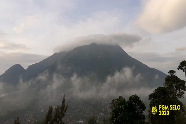 Jumlah Pengungsi Akibat Peningkatan Aktivitas Gunung Merapi di Sleman Terus Bertambah 