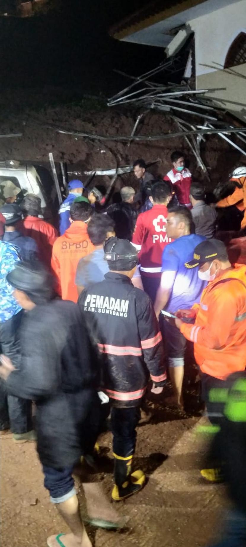 11 Orang Dinyatakan Meninggal Dunia Akibat Tertimbun Longsor, PVMBG Ingatkan Petugas Evakuasi Ada Jalur Longsor Cimanggung