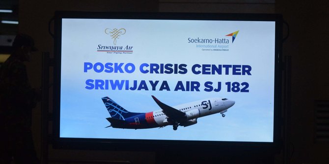Membantu Proses Evakuasi Pesawat Sriwijaya Air SJ 182, PMI Siagakan Empat Ambulans di Perairan Teluk Tangerang