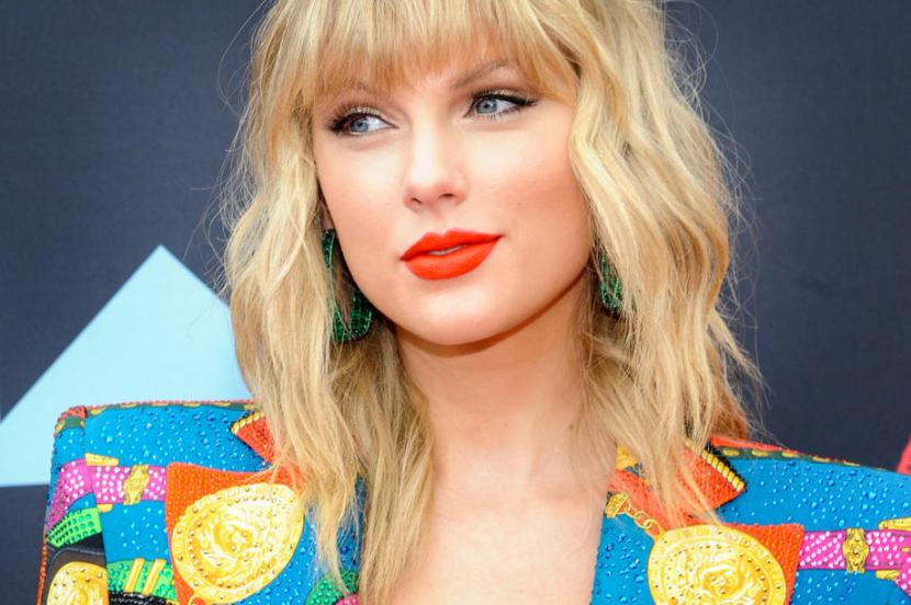 Album Terbarunya 'Folkore' Jadi Album Terlaris Kelima Bagi Taylor Swift