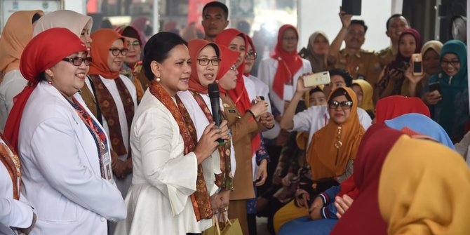 Ibu Iriana Jokowi Tak Ikut Disuntik Vaksin Covid-19 Bareng Presiden Jokowi Hari Ini