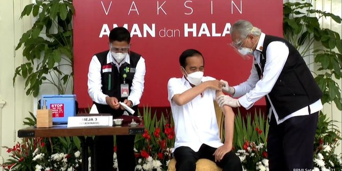 Berikut Sosok Dokter yang Menyuntik Vaksin Covid-19 untuk Presiden Jokowi