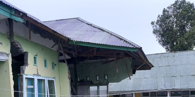 Setelah Diguncang Gempa Magnitudo 6,2, Aliran Listrik di Majene Padam