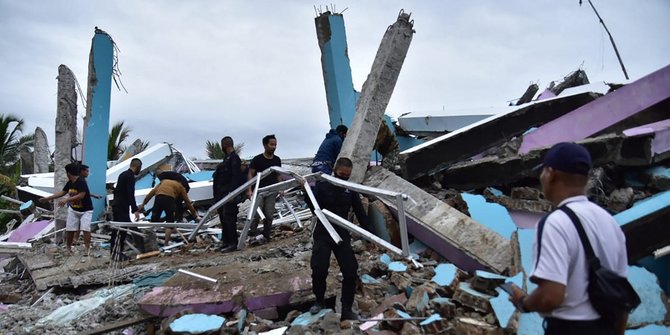 Kemendikbud Menurunkan Tim Untuk Membantu Korban Gempa di Sulawesi Barat