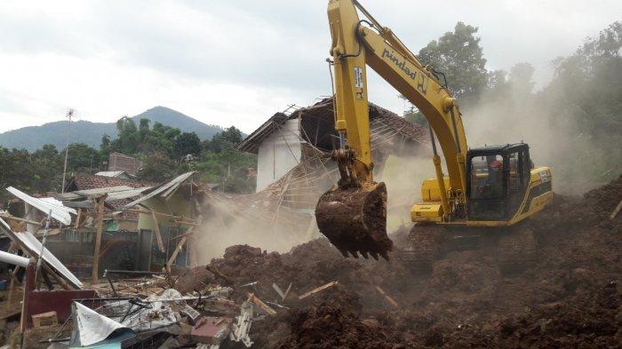 Rawan Terkena Longsor, 353 Rumah di Cimanggung Harus Direlokasi, Emil Sesalkan Ada Warga Menolak  