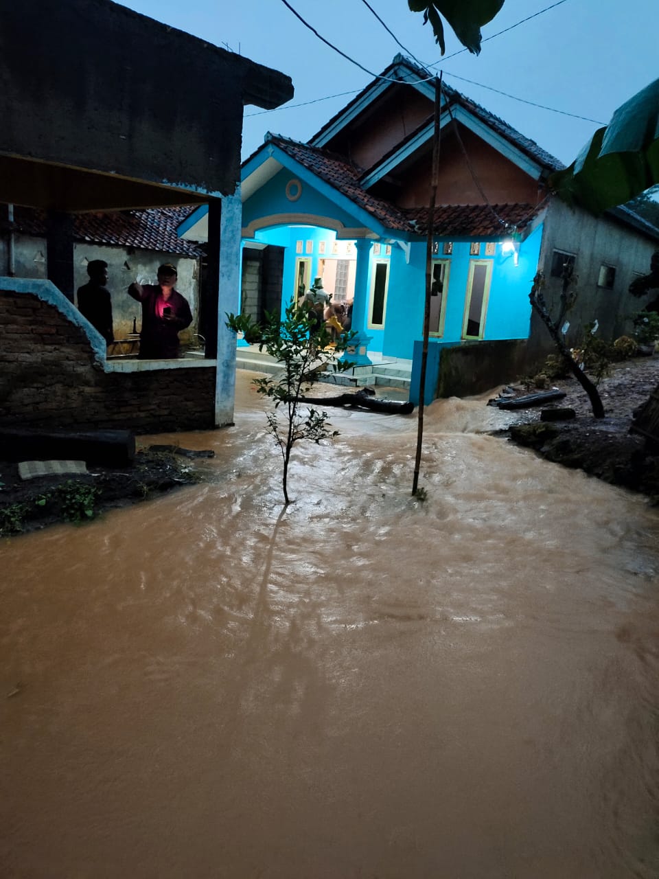 Bencana Longsor dan Banjir Melanda Desa Cipasung