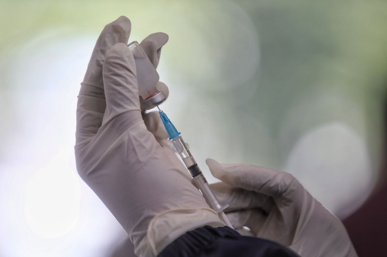 Proses Vaksinasi Covid-19 Bagi Nakes di Jatinegara Kini Sudah 90 Persen, Tidak Ada yang Mengalami KIPI