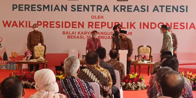 Kunjungan Tatap Muka, Wapres Ma'Ruf Amin Resmikan Sentra Kreasi Atensi di Bekasi