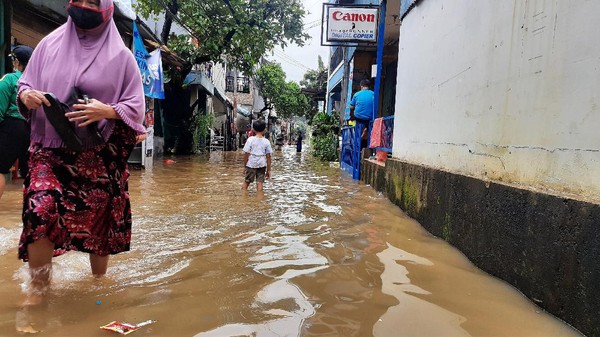Cipinang Melayu yang Sempat Dibanggakan Anies Kebanjiran Lagi
