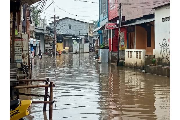 Hujan Melanda Kawasan Jaksel, Banjir di Pasar Kambing, Akses Jalan Lumpuh