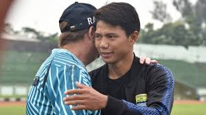 Achmad Jufriyanto Resmi Kembali Ke Persib Bandung, Robert Alberts Cukup Senang 