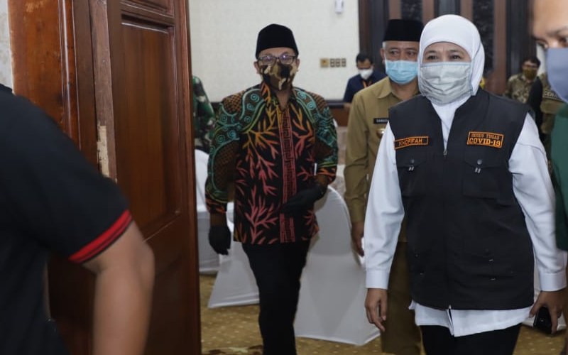 Gubernur Jatim Mengatakan Sasaran Vaksinasi Covid Tahap II Jatim Capai 460 Ribu Orang