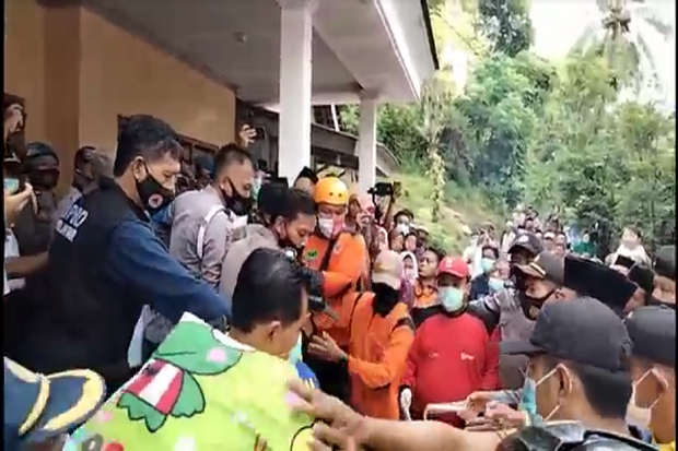 Longsor Menerjang Ponpes Kabupaten Pamekasan, 5 Santriwati Dikabarkan Meninggal Dunia
