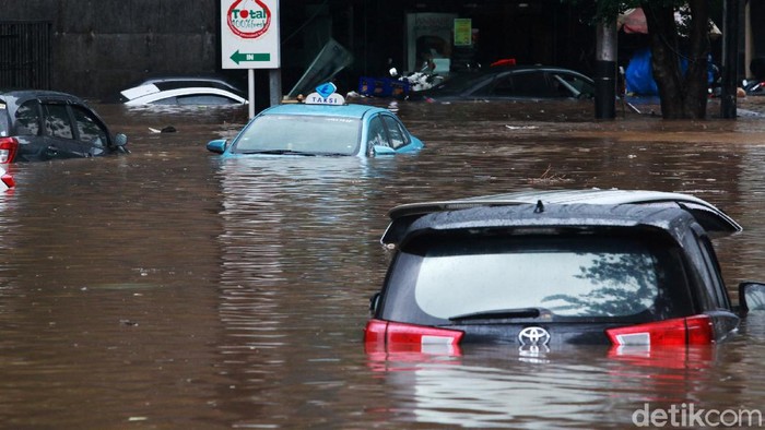 Akan Interpelasi, PSI Duga Anies Sengaja Hambat Kerja Dinas Atasi Banjir
