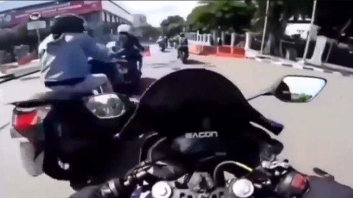 VIDEO VIRAL Rombongan Moge Terobos Ring 1 Istana Dihadang Paspampres: Dapet Loe di Kamera, Viral