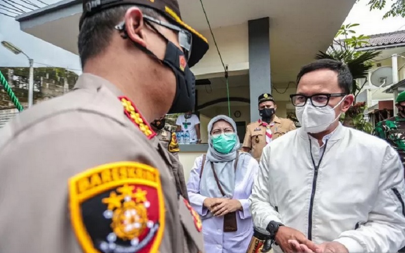Wali Kota Bogor Beri Jatah Vaksinnya untuk Relawan