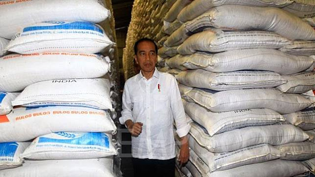 Jokowi Gaungkan Benci Produk Luar Negeri, Tapi Malah Impor 1,5 Juta Ton Beras