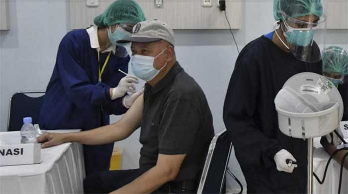 Sebanyak 200 Orang Lansia di Bekasi Mendapatkan Vaksinasi Covid-19 di RS Siloam Sepanjang Jaya