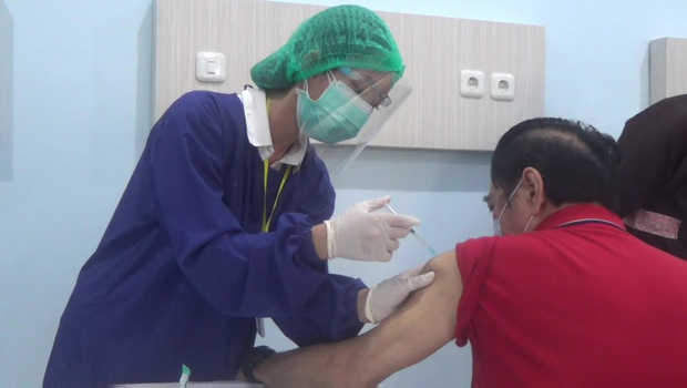 Program Vaksinasi Covid-19, Pemkot Bekasi Utamakan Lansia Terdaftar untuk Ikut Vaksinasi