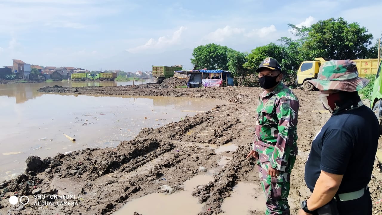 Dansektor 7 Kolonel Inf Jefson Marisano Peduli Banjir Sungai Citarum