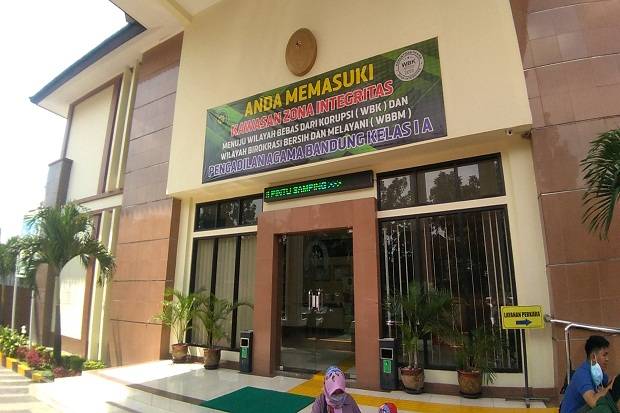Aa Gym Mencabut Gugatan Cerai ke Teh Ninih di PN Bandung