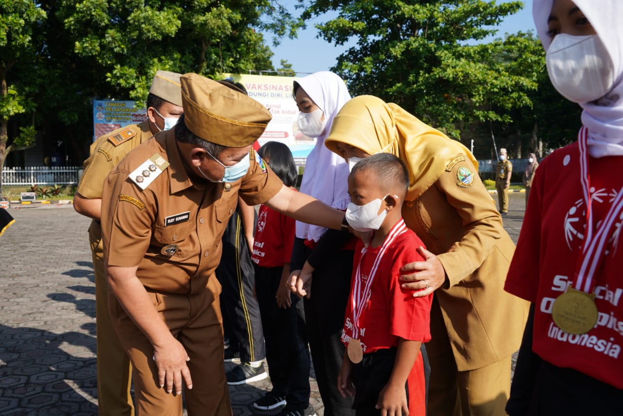 Pemkab Garut Berikan Reward Bagi Atlet Special Olympics Indonesia*
