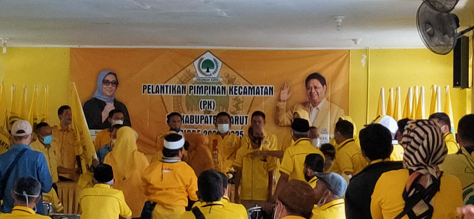 Ketua DPD Partai Golkar Lantik 42 PK se-Kabupaten Garut