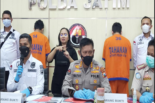  Polda Jatim Gagalkan Penyelundupan 30.000 Benih Lobster di Kabupaten Tulungagung 
