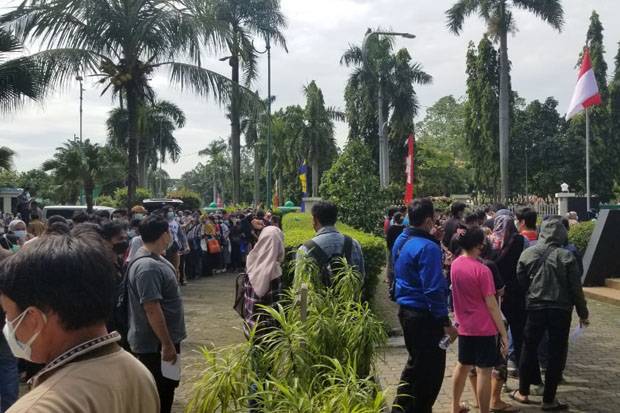 Peserta Vaksinasi Covid-19 Massal Serbu Gedung MUI Kota Tangerang