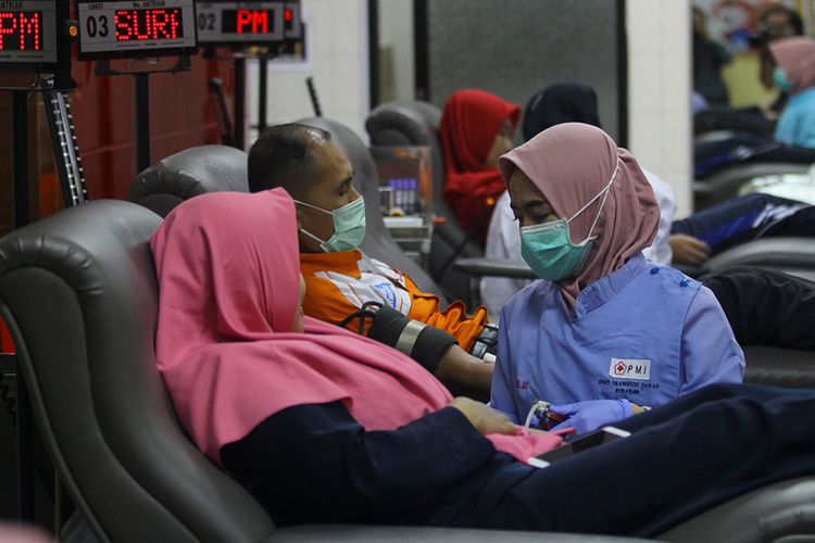 Jumlah Pendonor Darah dan Plasma Konvalesen Menurun, Stok Darah di PMI Surabaya Menipis