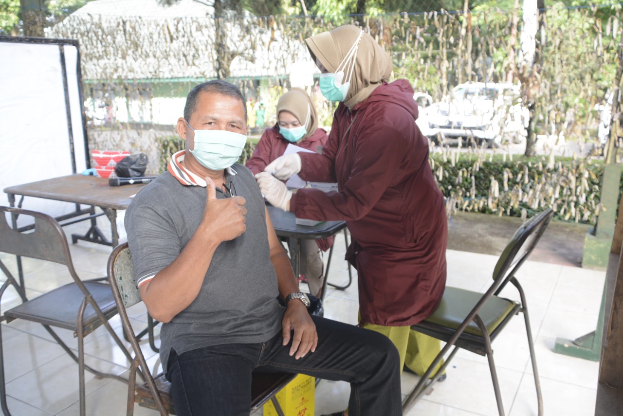 Purnawirawan TNI AD Melaksanakan Program Vaksinasi Tahap II