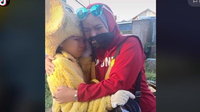 Viral di TikTok, Kisah Hidup Siswi SMP Setelah Ayah Meninggal, Diejek karena Bekerja Jadi Badut