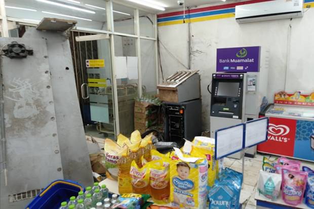 Mesin ATM di Minimarket Bekasi Dibobol, Uang Tunai Rp300 Juta Raib Digasak