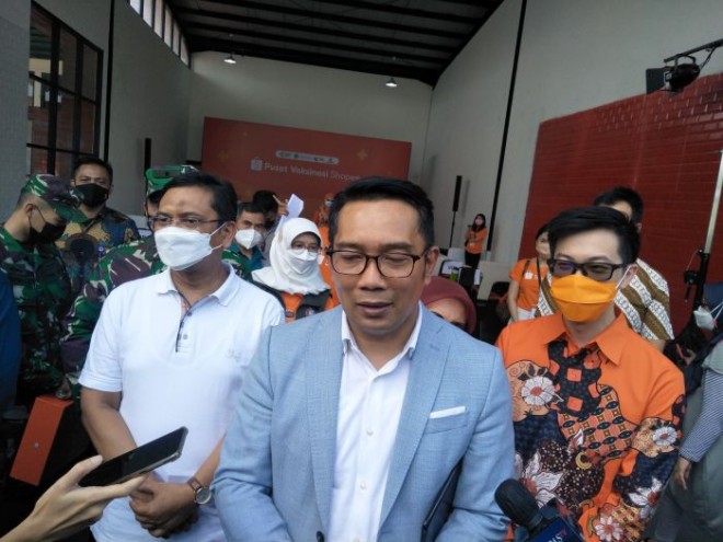 Terkait Kerumunan Vaksinasi Massal di Stadion GBLA, 'Kami Minta Maaf' Ujar Gubernur Ridwan Kamil