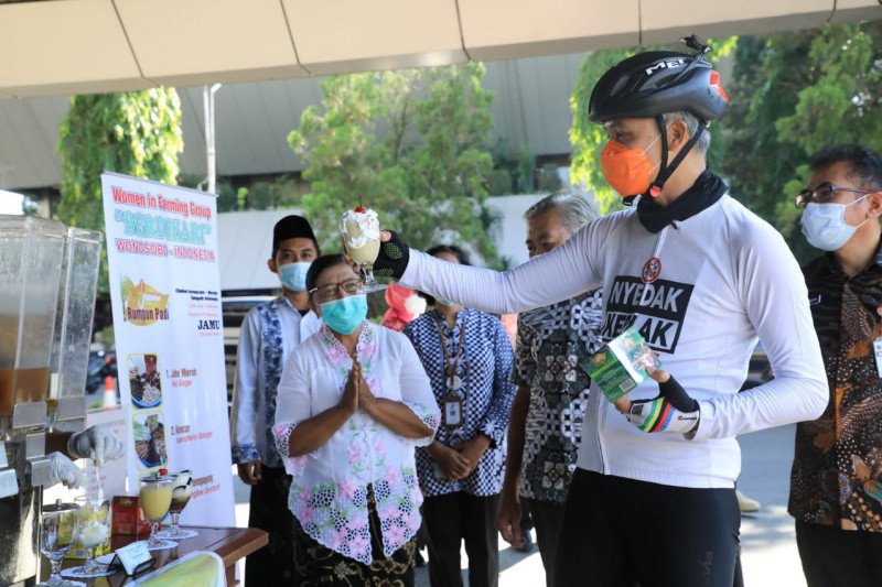 Gubernur Ganjar Pranowo Minta Masyarakat Tingkatkan Imunitas lewat Gerakan Minum Jamu