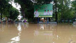 Hujan Deras Sebabkan 6 Titik Banjir di Pamekasan, Ketinggian Capai 1,5 M