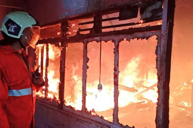 Sebanyak 8 Rumah Hangus Terbakar di Kemayoran, Kerugian Ditaksir Rp930 Juta