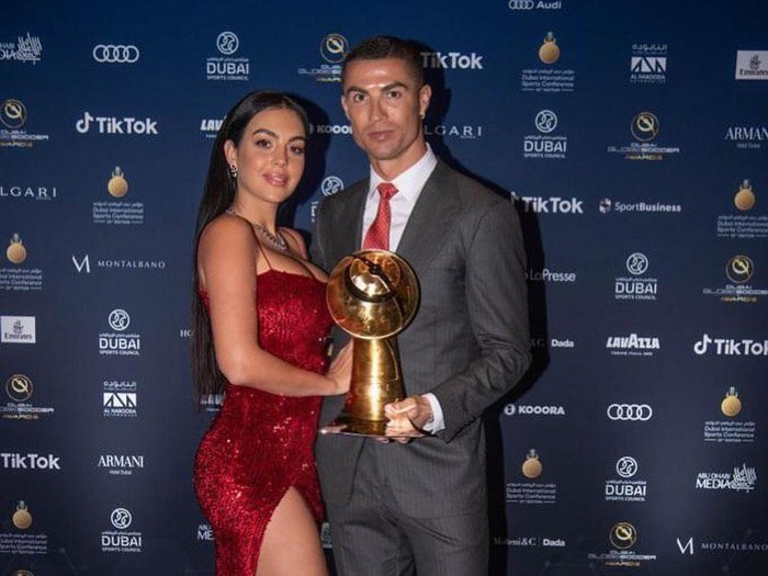 Georgina Rodriguez Ungkap Jimat yang Dipakai Ronaldo Selama Euro 2020