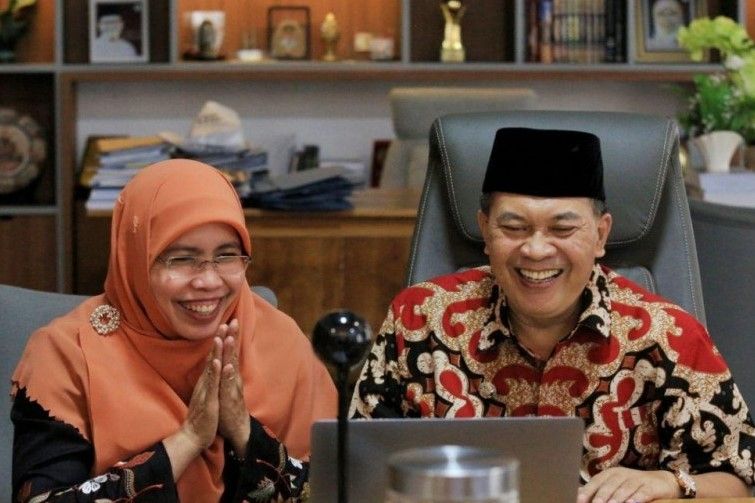 Jelang Harganas, Oded-Siti Raih Penghargaan Tertinggi BKKBN