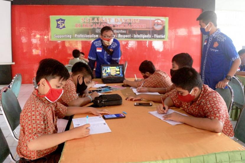 Sekolah Swasta di Kota Surabaya Dilarang Pungut SPP Siswa Miskin